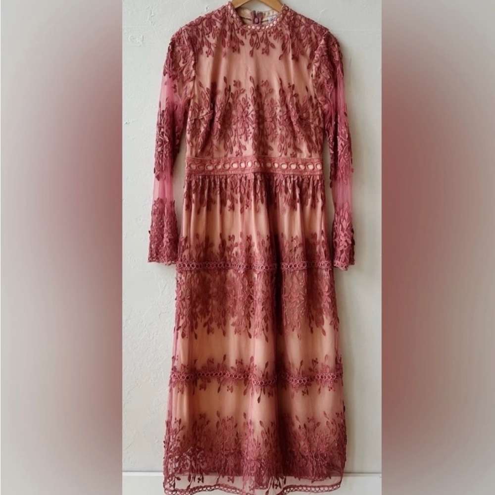 Elegant Pink Lace Dress
